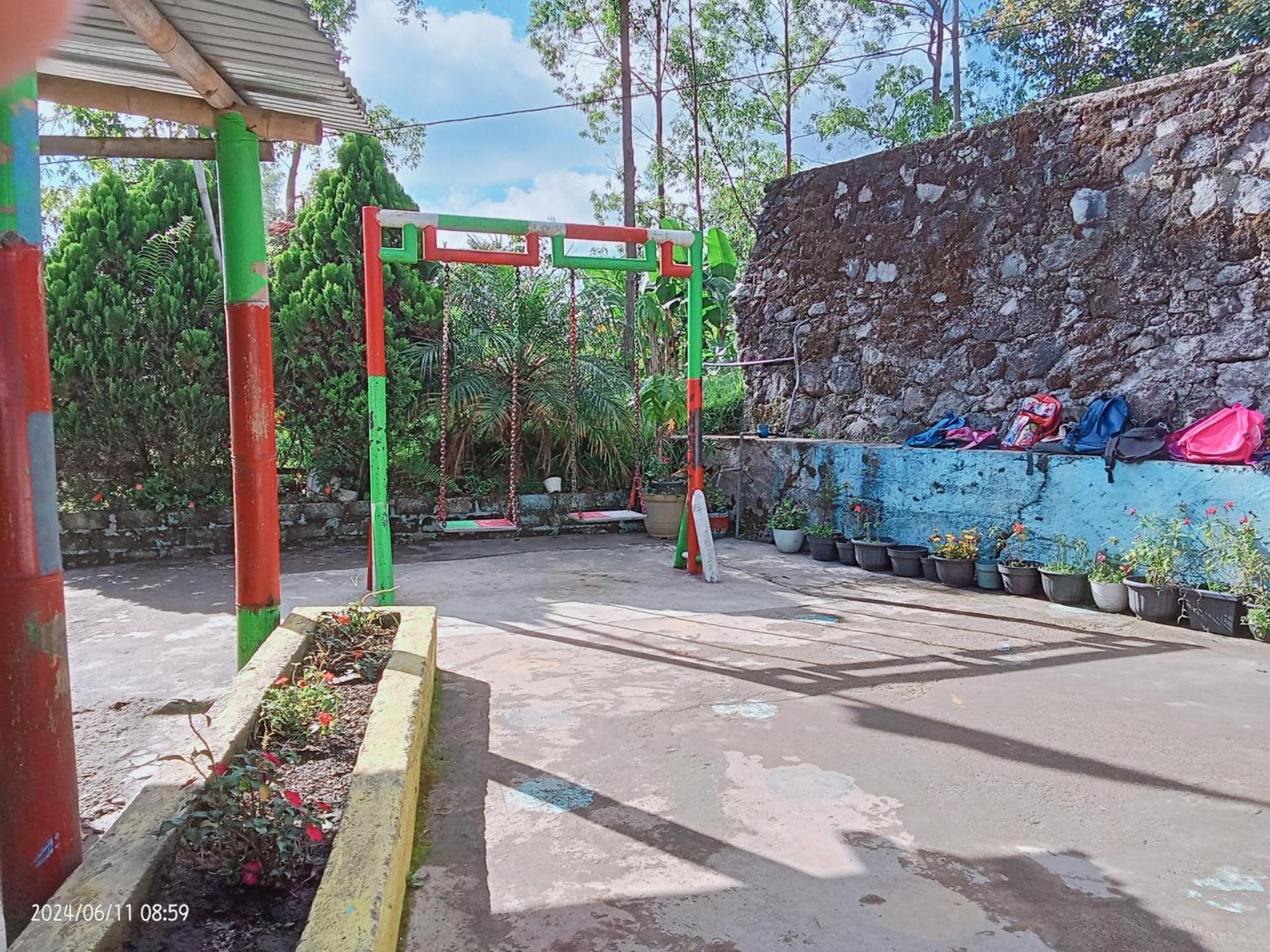 Petra Homestay Bangka Leda 鲁滕 外观 照片