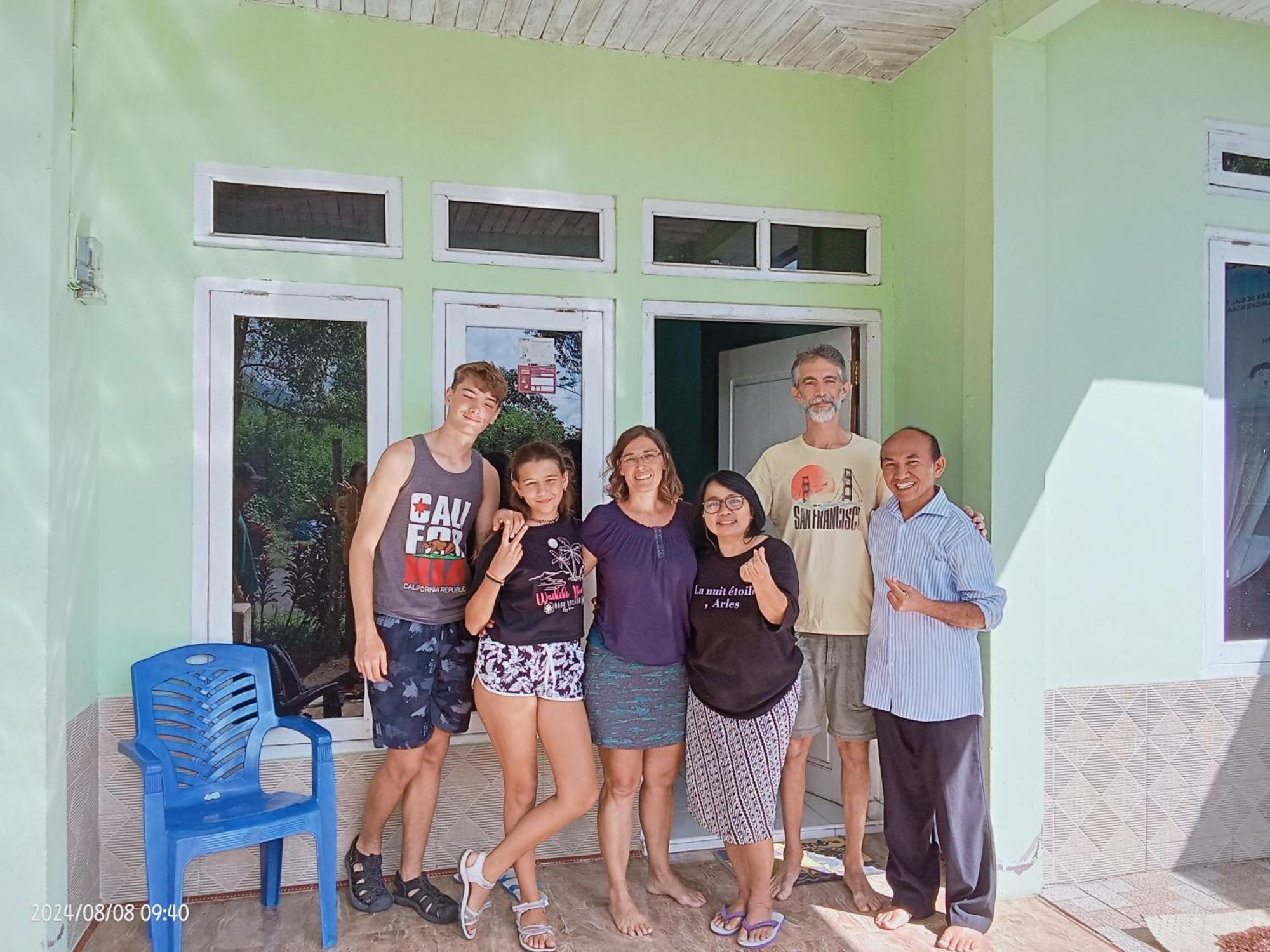Petra Homestay Bangka Leda 鲁滕 外观 照片